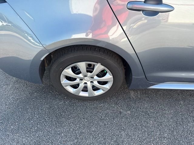 Used 2026  Toyota LE image 9