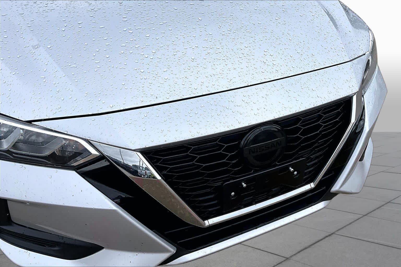 Used 2022 Brilliant Silver Metallic Nissan SV image 29