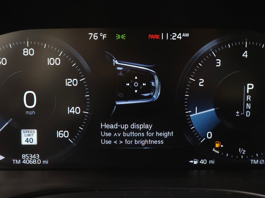 Used 2019 Osmium Gray Metallic Volvo T6 R-Design image 22