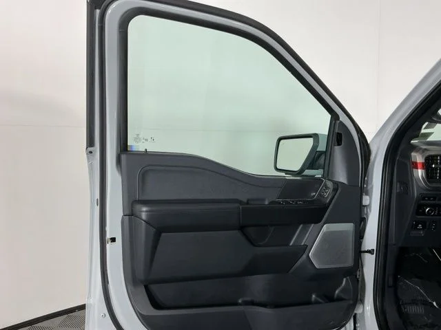 Used 2023  Ford Raptor image 16