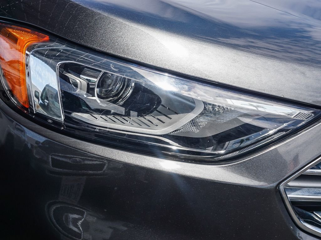 Used 2020 Gray Ford SE image 11