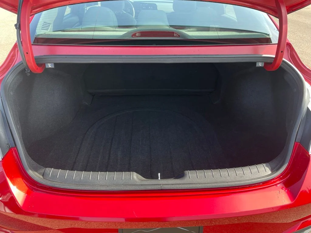 Used 2023 Calypso Red Hyundai SEL image 26