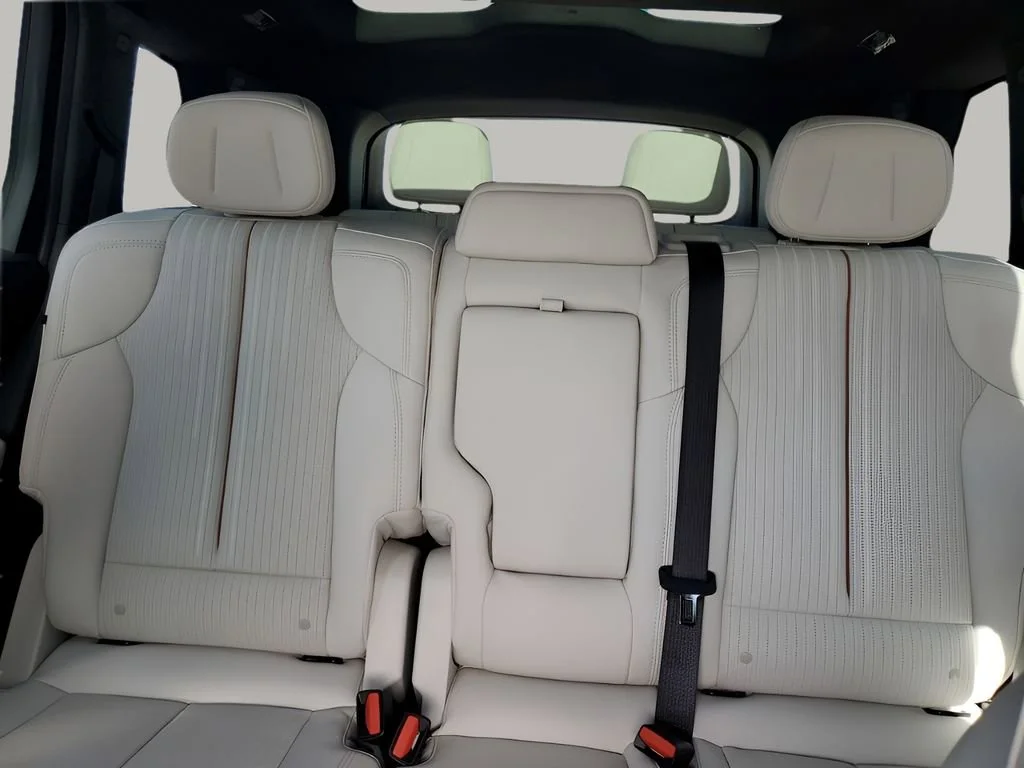 2026 Cadillac VISTIQ Sport - Photo 43