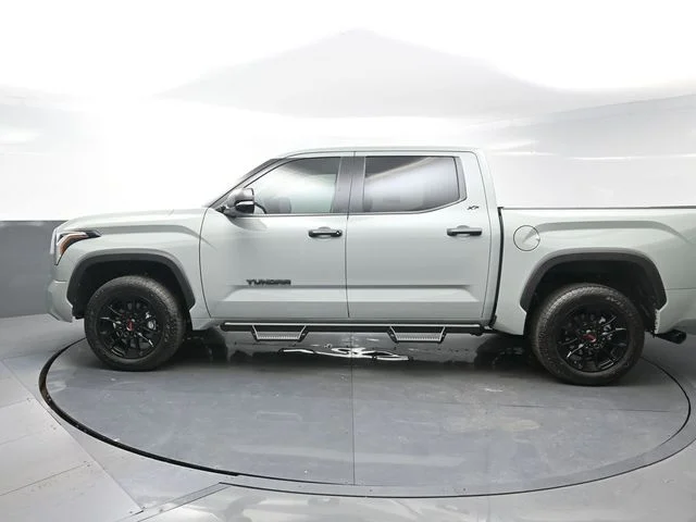 Used 2026  Toyota SR5 image 4