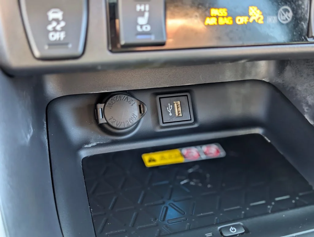 2024 Toyota RAV4 XSE - Photo 33
