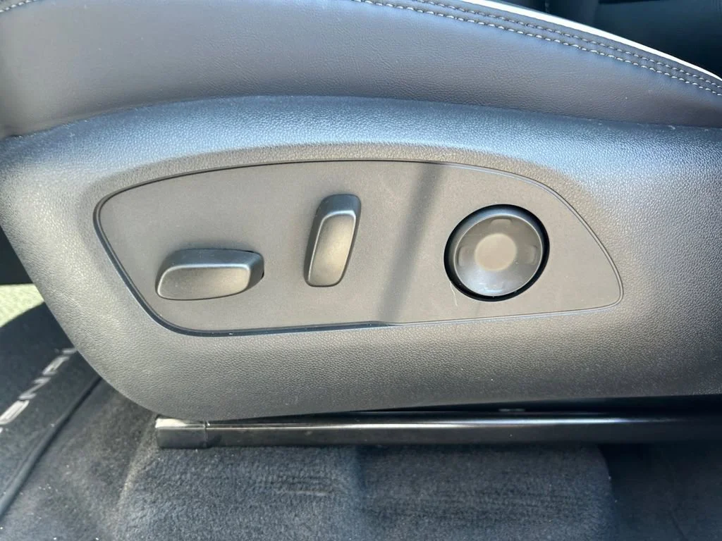 New 2026 Glacier White Tricoat GMC Denali image 33