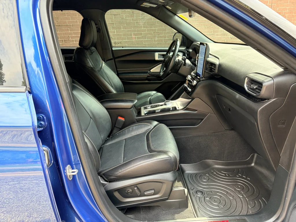 Used 2021 Atlas Blue Metallic Ford ST image 24