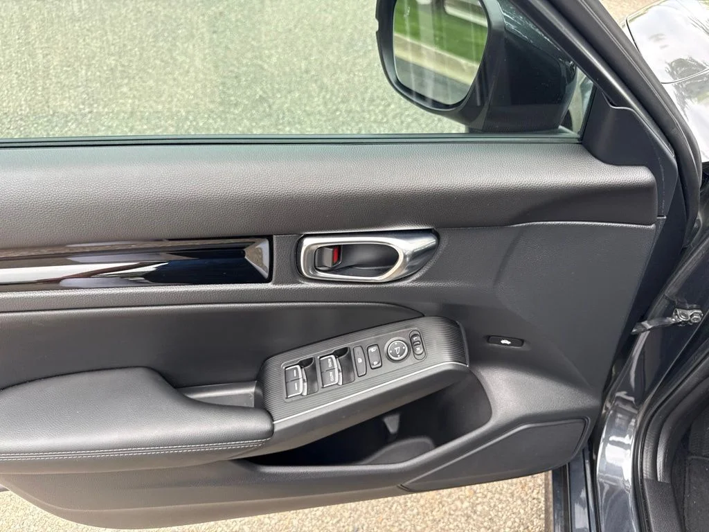 Used 2022  Honda Touring image 19