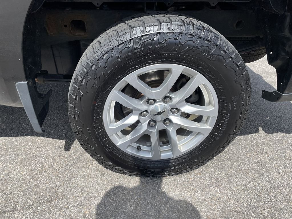 Certified Used 2022 Black Chevrolet RST image 10