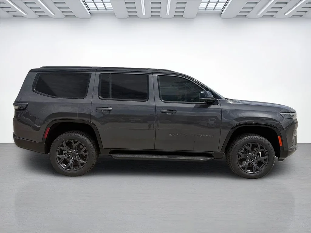New 2026 Baltic Gray Metallic Clearcoat Jeep Upland image 2