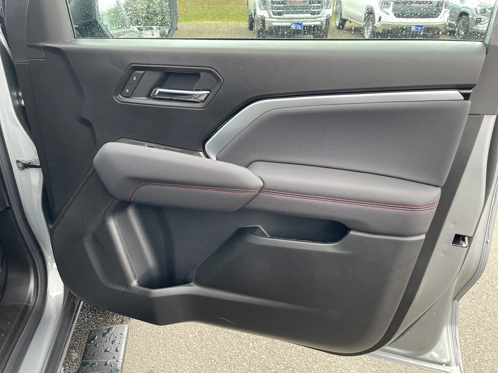 2025 Chevrolet Colorado Z71 - Photo 33