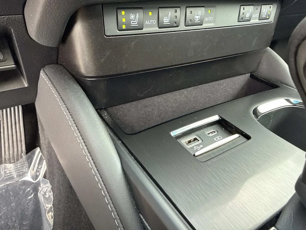 Used 2025 Silver Lexus 350 image 34