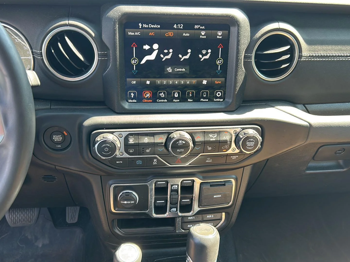 Used 2023 Earl Clearcoat Jeep Sahara image 13