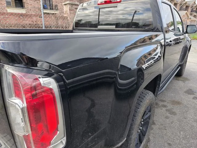 Used 2021 Black GMC AT4 w/Cloth image 7