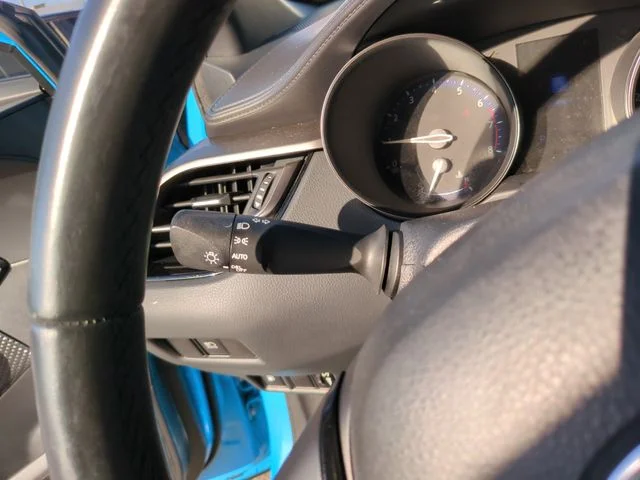Used 2019 Blue Toyota XLE image 27