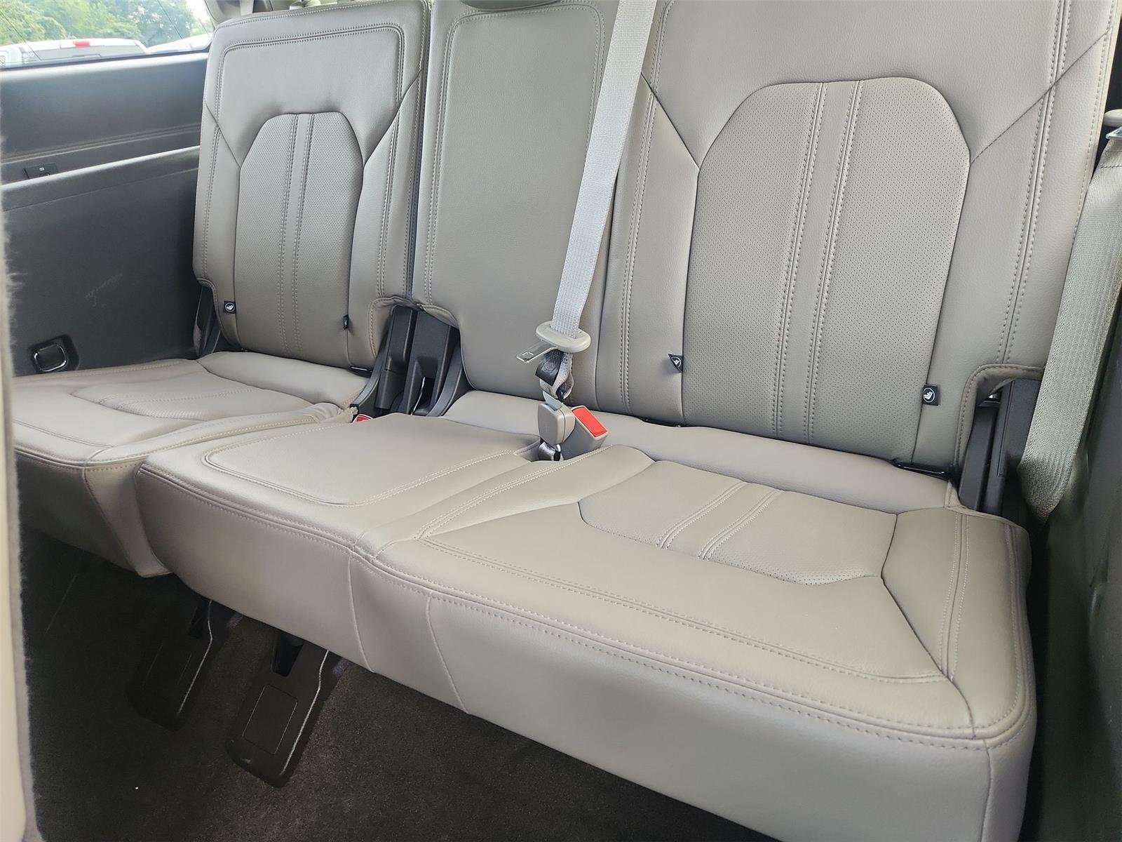 Used 2019 Gray Ford Limited image 36
