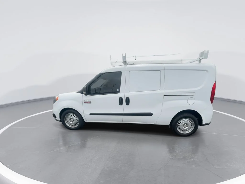 Used 2022 White Ram Base image 5