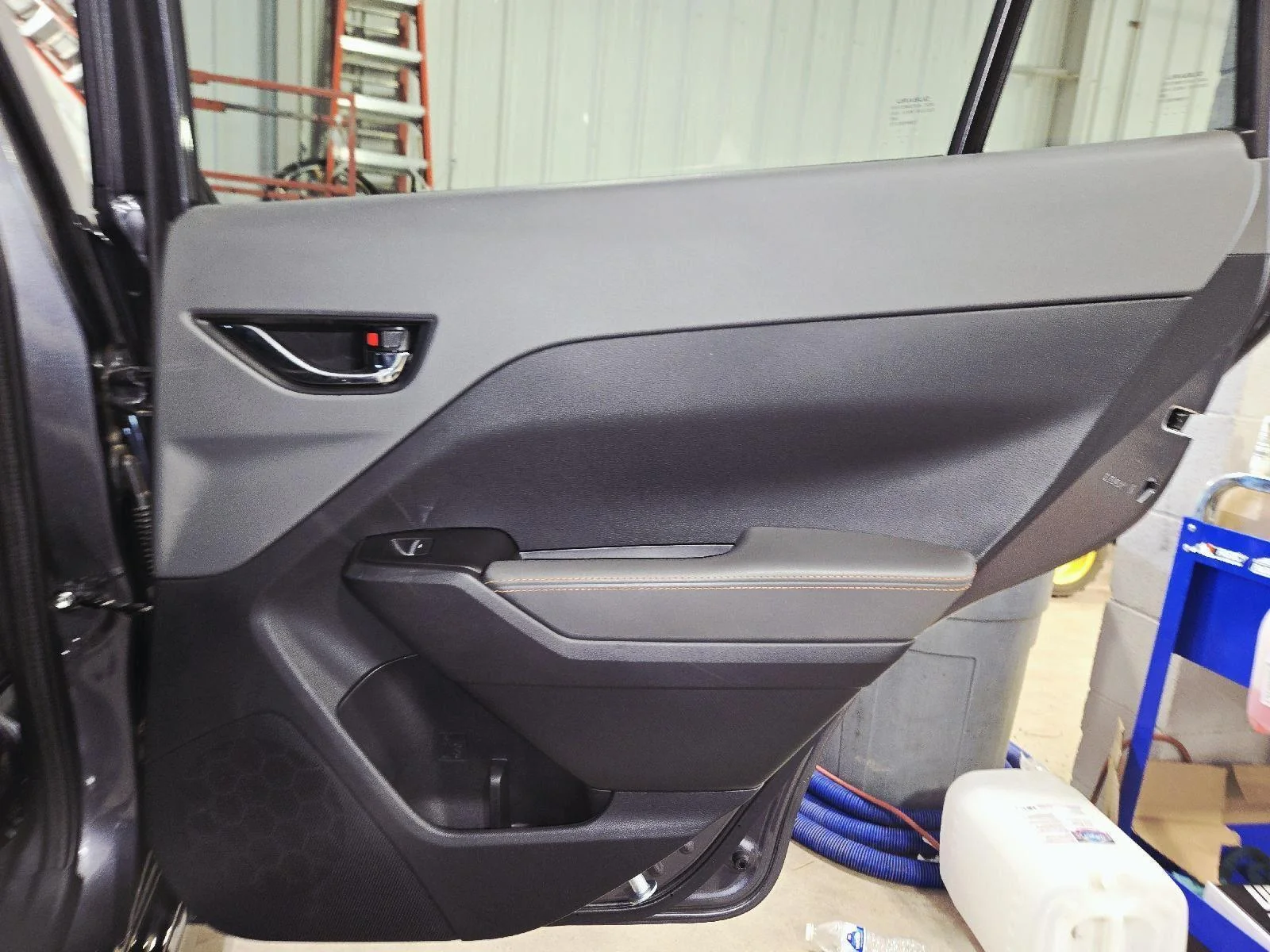 Used 2025 Magnetite Gray Metallic Subaru Limited image 43