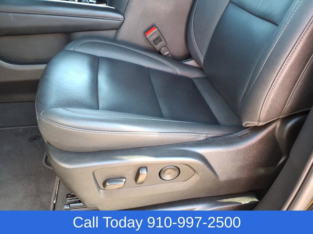 Used 2025 Black Chevrolet LT image 17