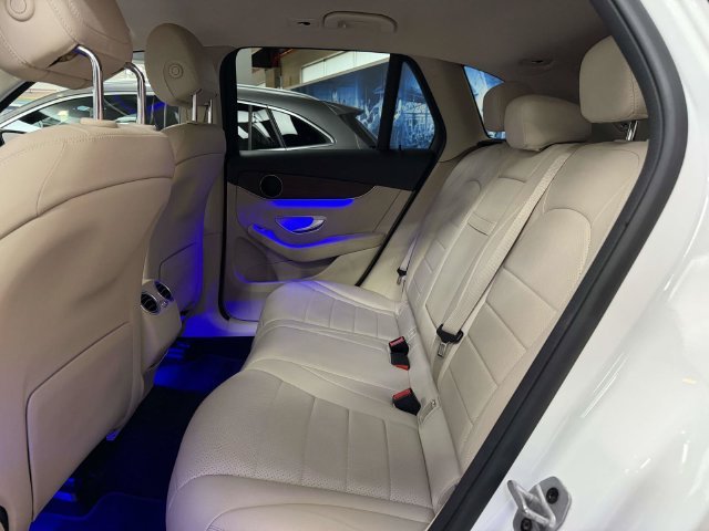 Certified Used 2022 White Mercedes-Benz GLC 300 image 12