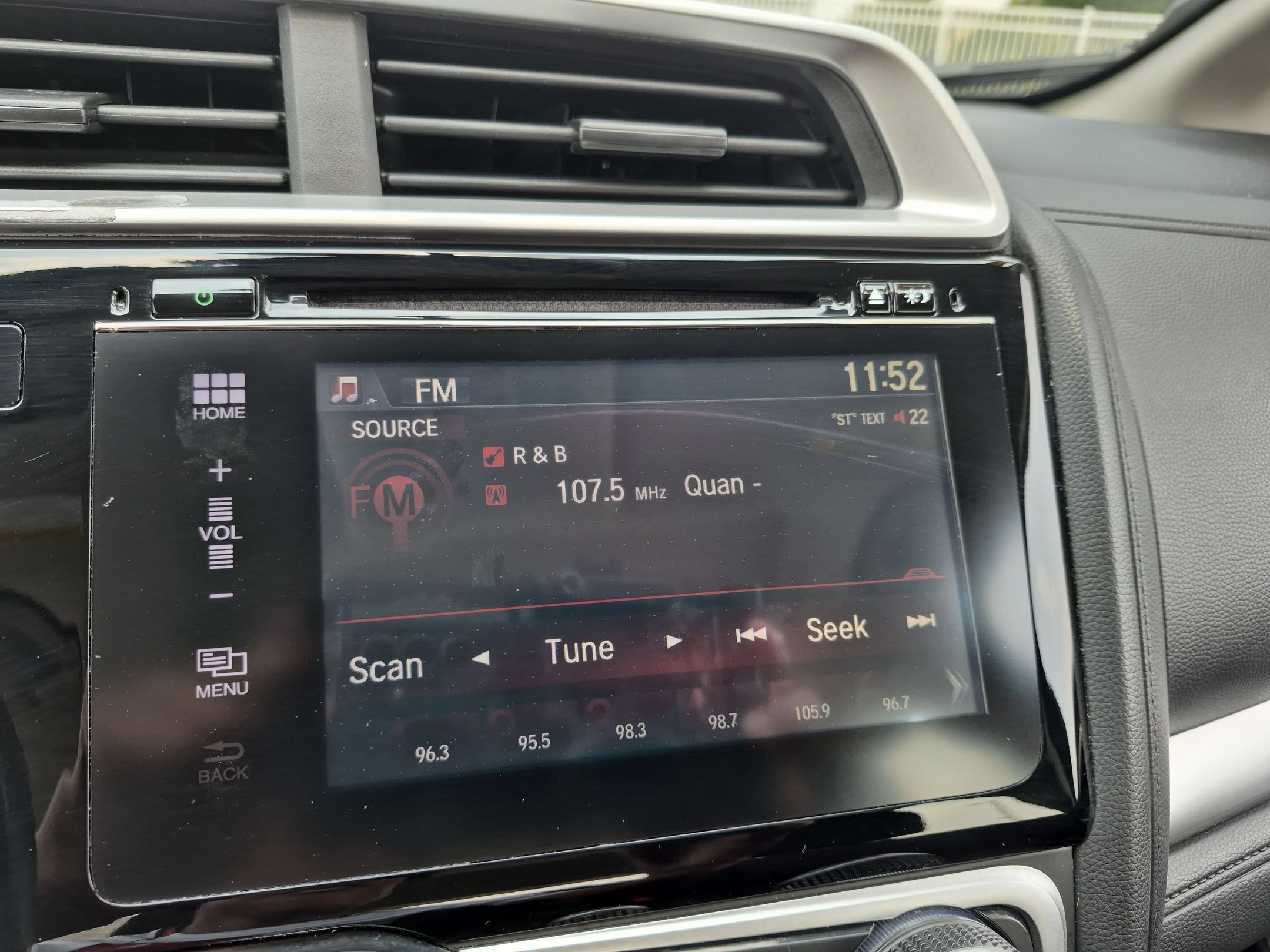 Certified Used 2017 Gray Honda EX-L image 18