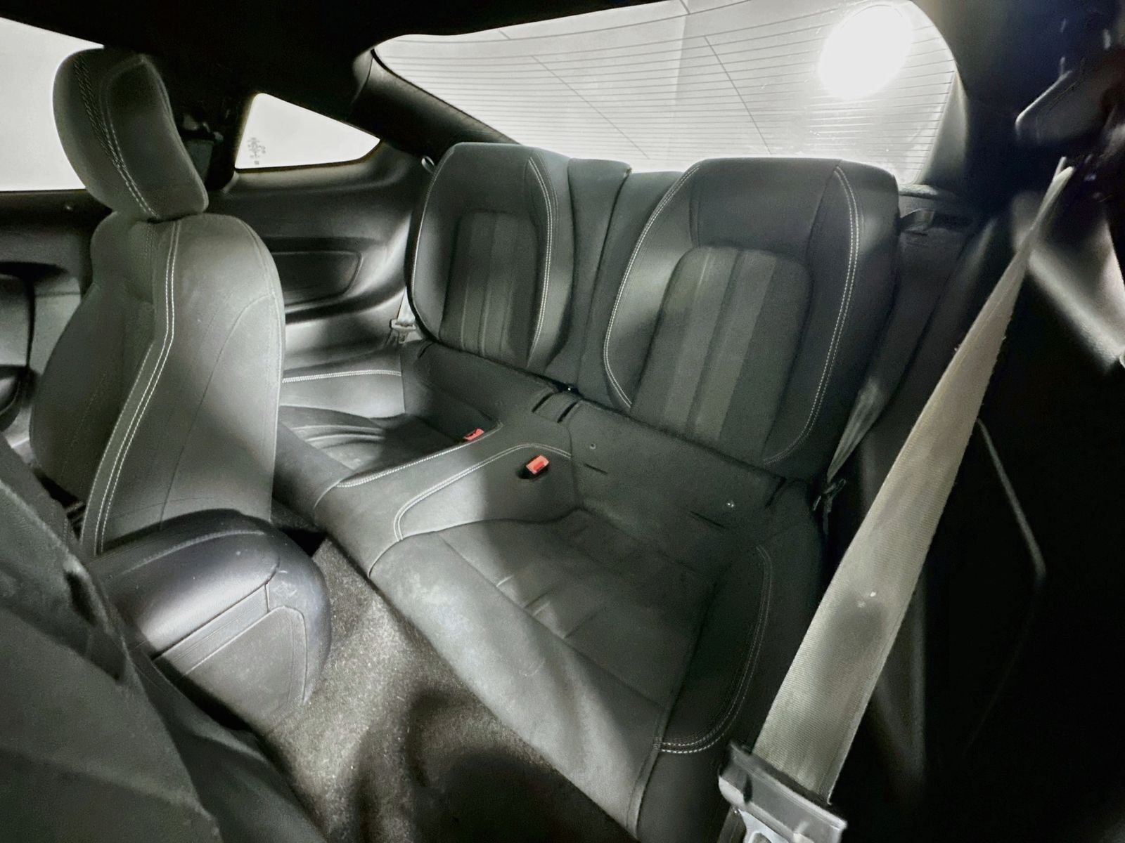 Used 2019 Oxford White Ford GT image 24