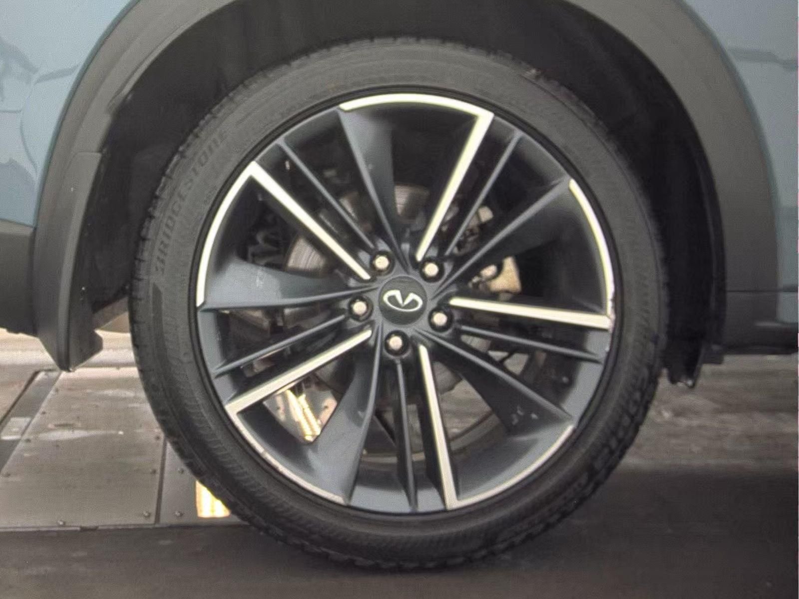 Certified Used 2025 Gray INFINITI ESSENTIAL image 14