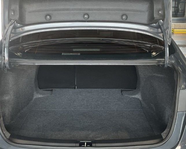 Used 2025  Toyota LE image 6