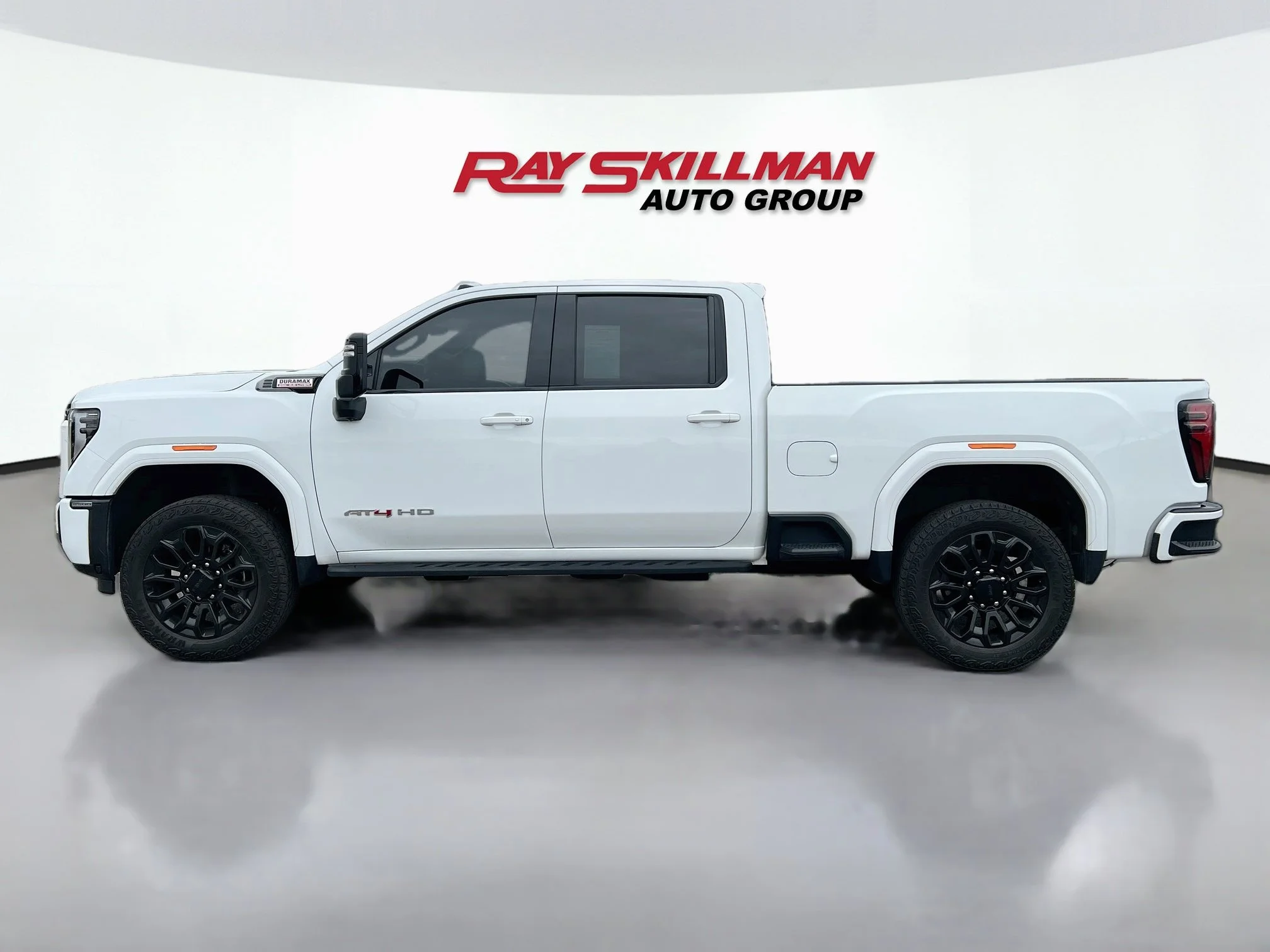 Used 2024 Summit White GMC AT4 image 4