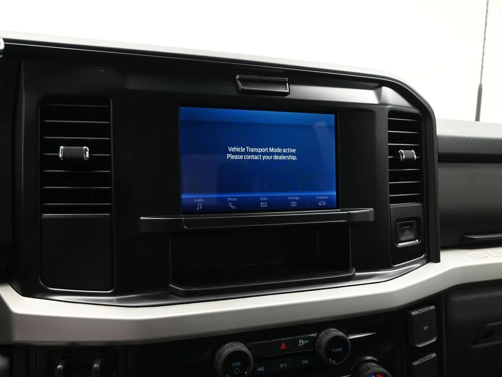 New 2026 Oxford White Ford XLT image 14
