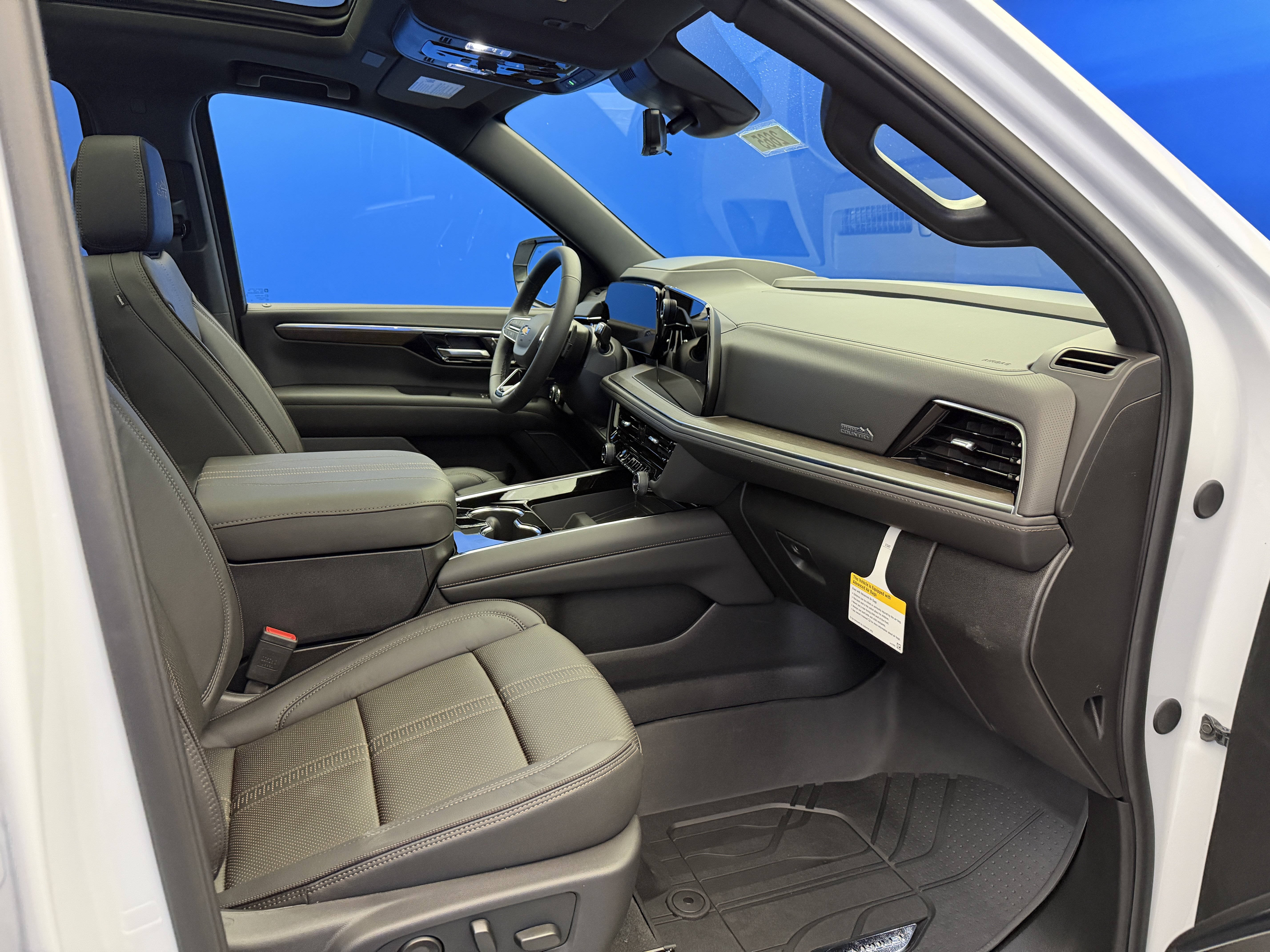 2026 Chevrolet Suburban High Country - Photo 29