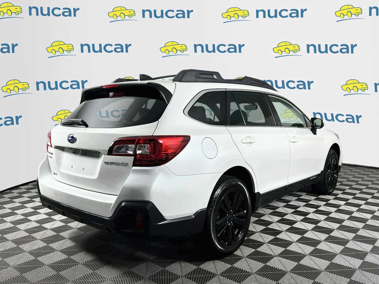 Used 2019 Crystal White Pearl Subaru Limited image 7