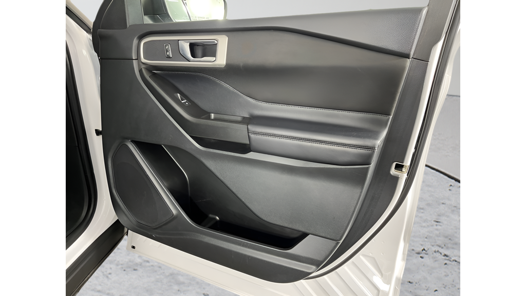 Used 2020 Oxford White Ford XLT image 16