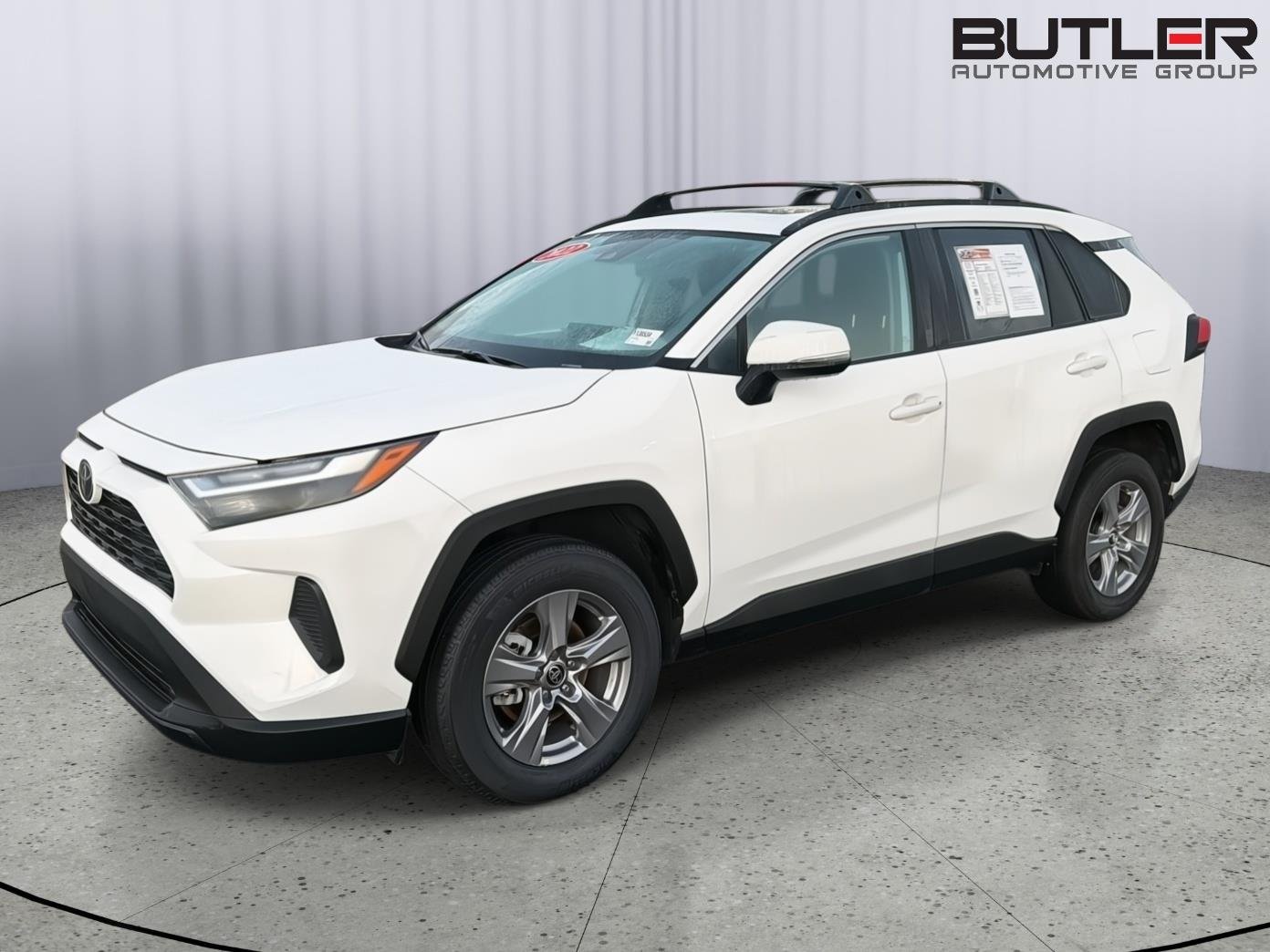 Used 2022 White Toyota XLE image 1