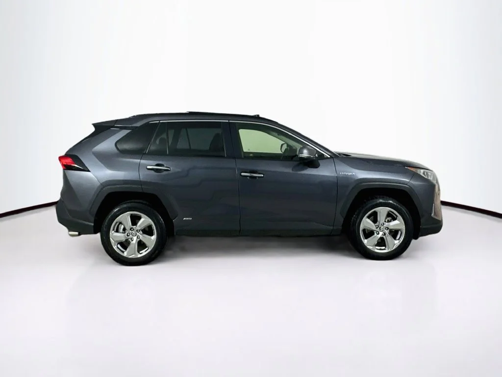 Used 2020 Magnetic Gray Metallic Toyota Limited image 9