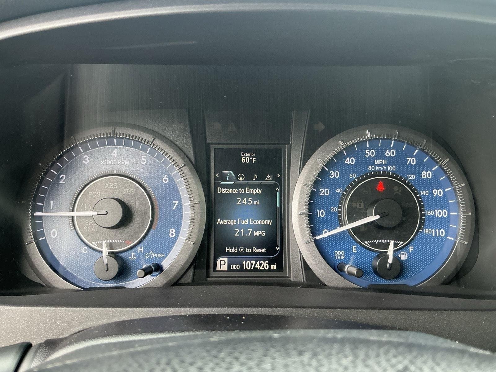 2015 Toyota Sienna Limited V6 7-Passenger's photo