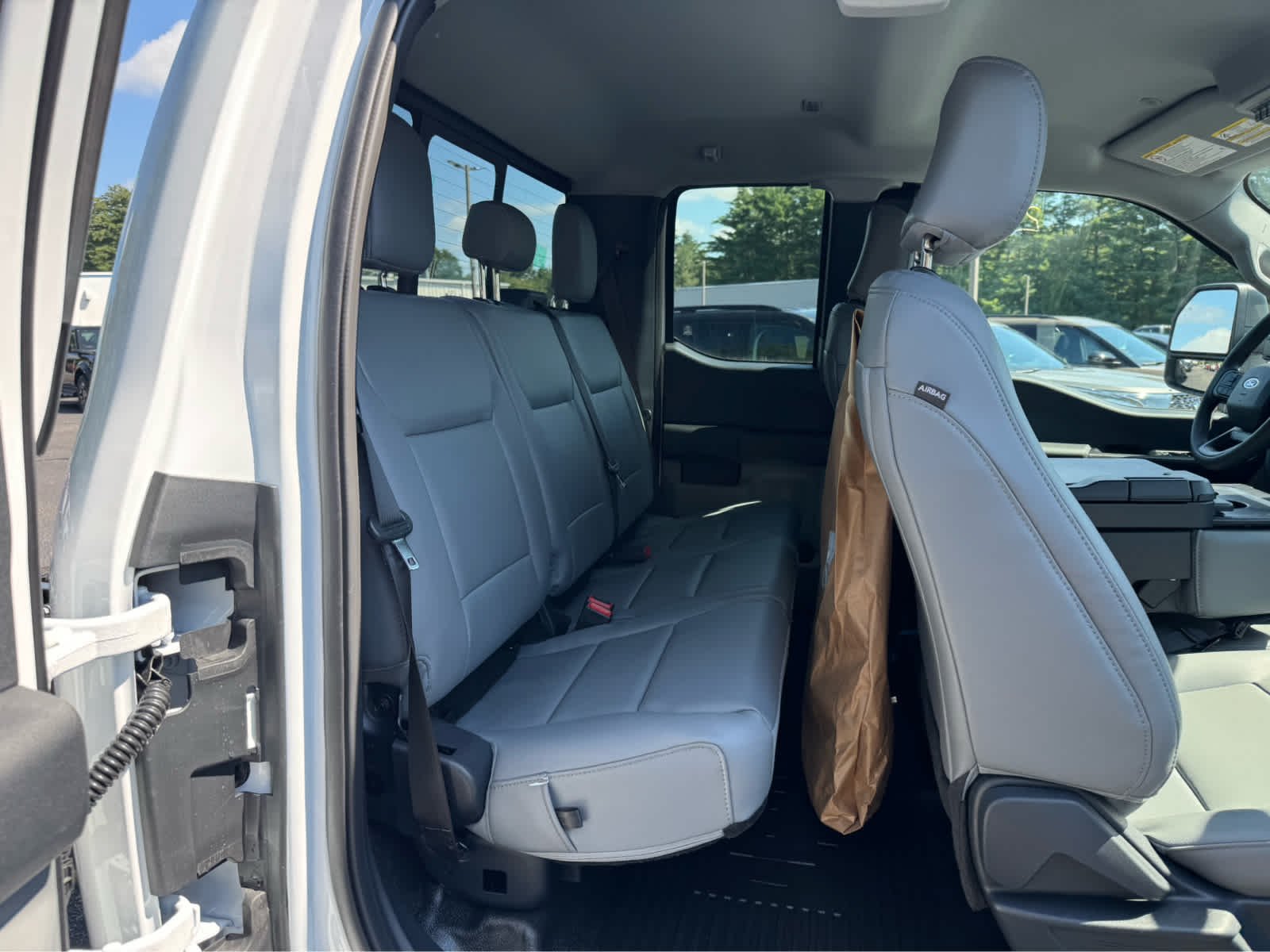 New 2026 Oxford White Ford XL image 11