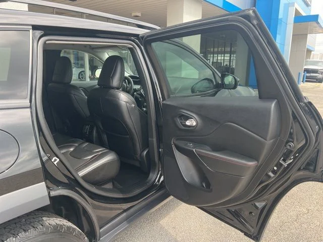 Used 2022 Black Jeep Trailhawk image 18