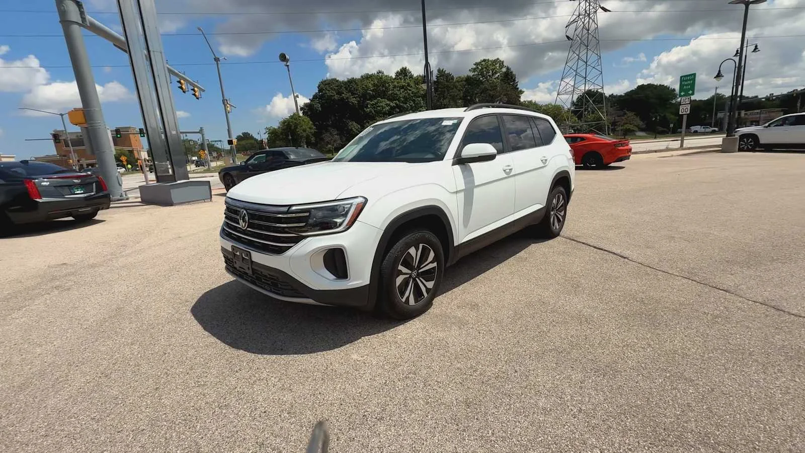 2025 Volkswagen Atlas SE - Photo 4