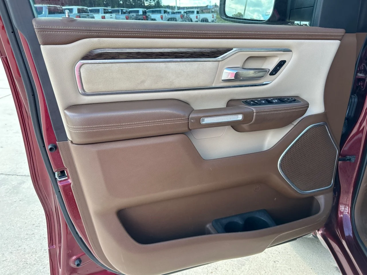 Used 2019 Red Ram Laramie image 11