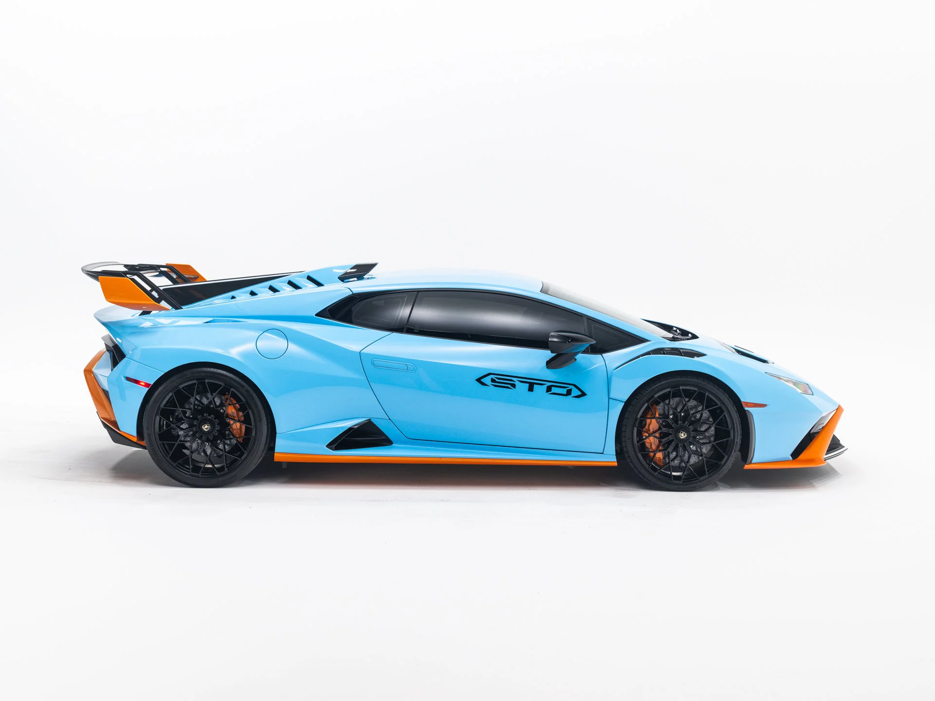 Used 2022 Blu Laufey Metallic Lamborghini Base image 7