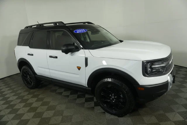 Certified Used 2025 Oxford White Ford Badlands image 2