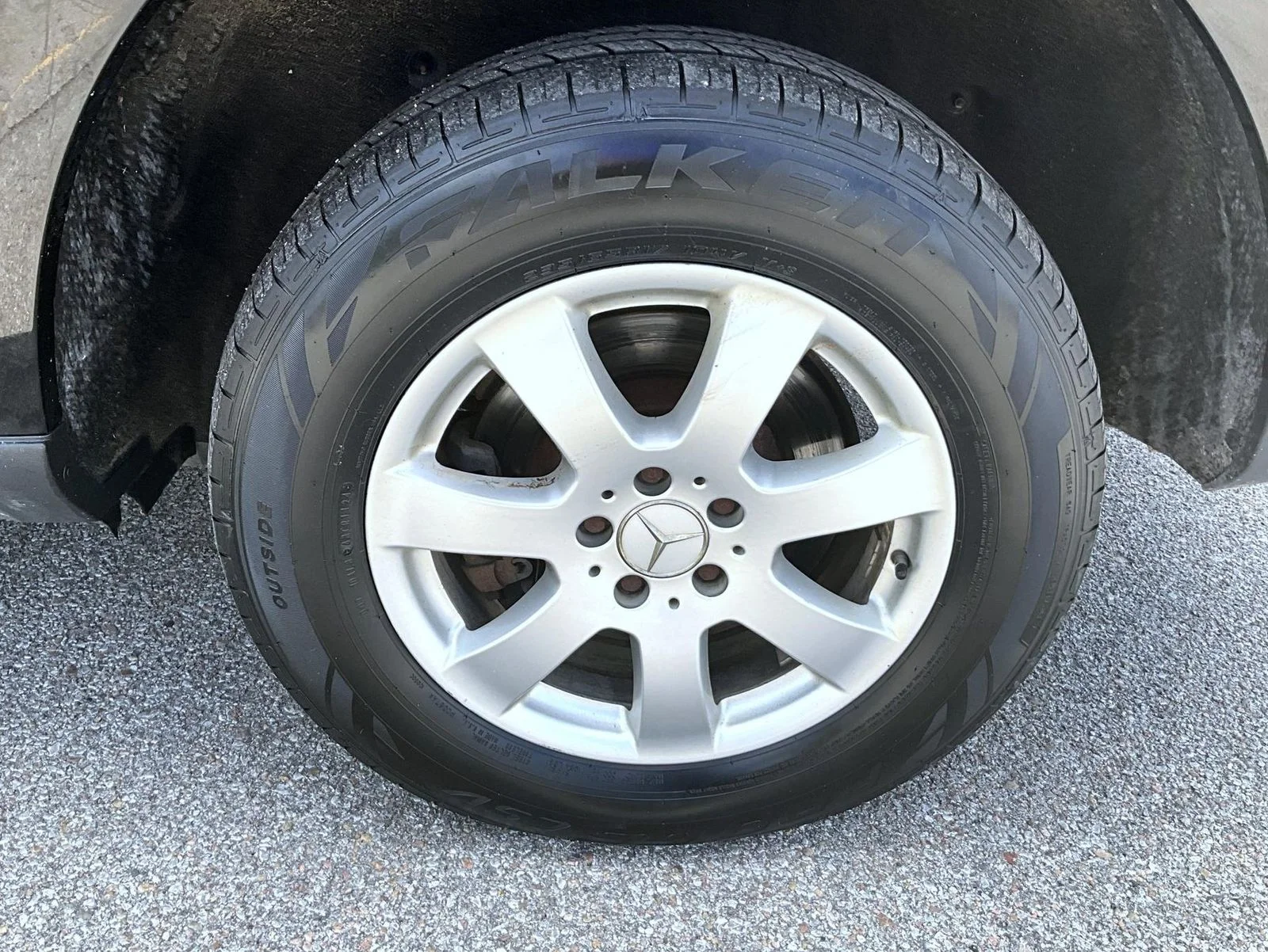 Used 2006 Black Mercedes-Benz ML 350 image 23