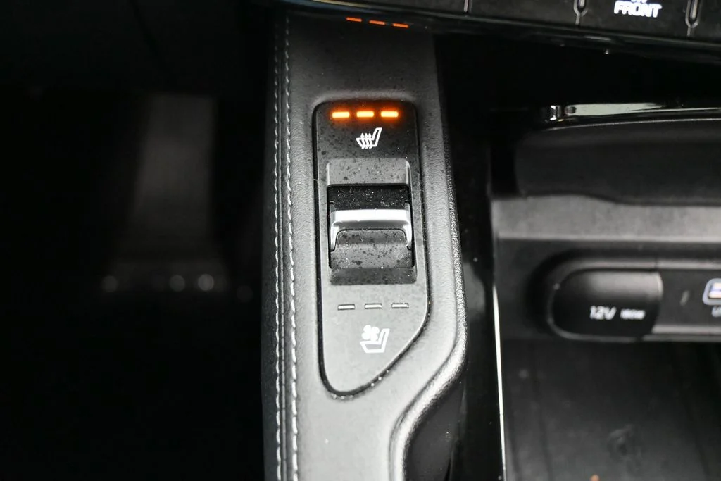 Used 2024 Wolf Gray Kia EX X-Line image 22