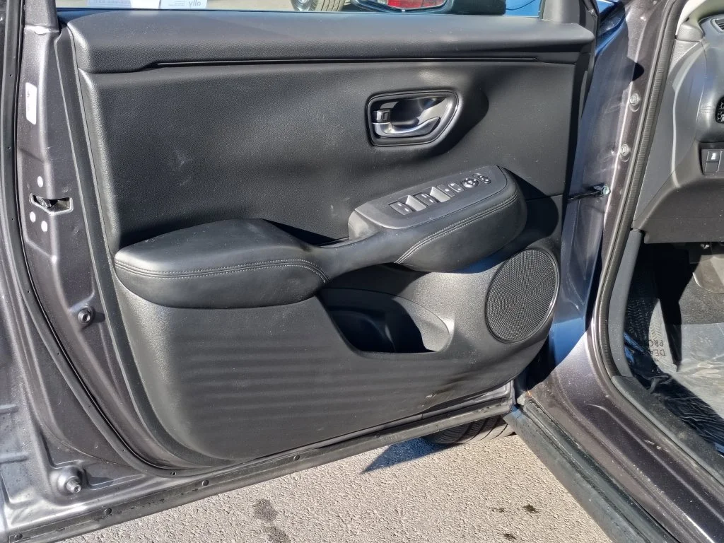 Used 2024 Modern Steel Metallic Honda LX image 14
