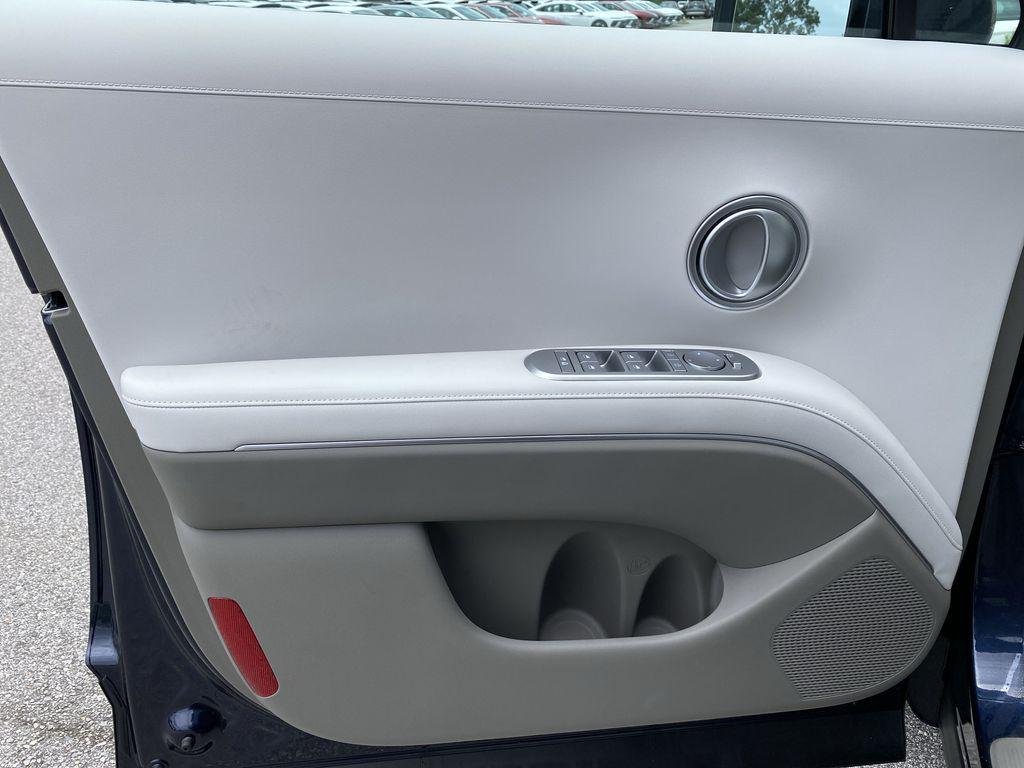 New 2026 Pacific Sapphire Hyundai Blue SEL 8P image 17