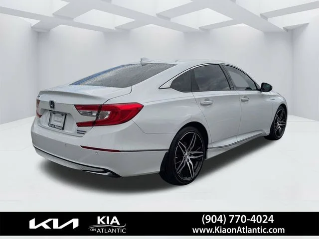 Used 2022 White Honda Touring image 3