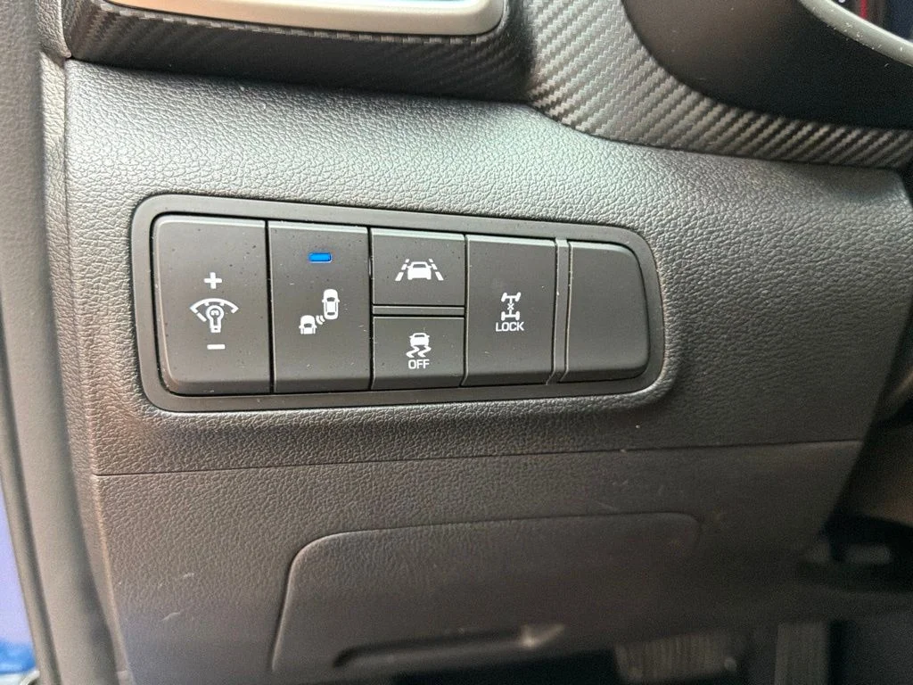 Used 2020 Aqua Blue Hyundai SEL image 24