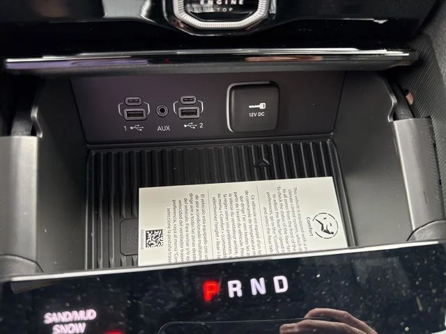 New 2026 Silver Zynith Exterior Paint Jeep Limited image 47