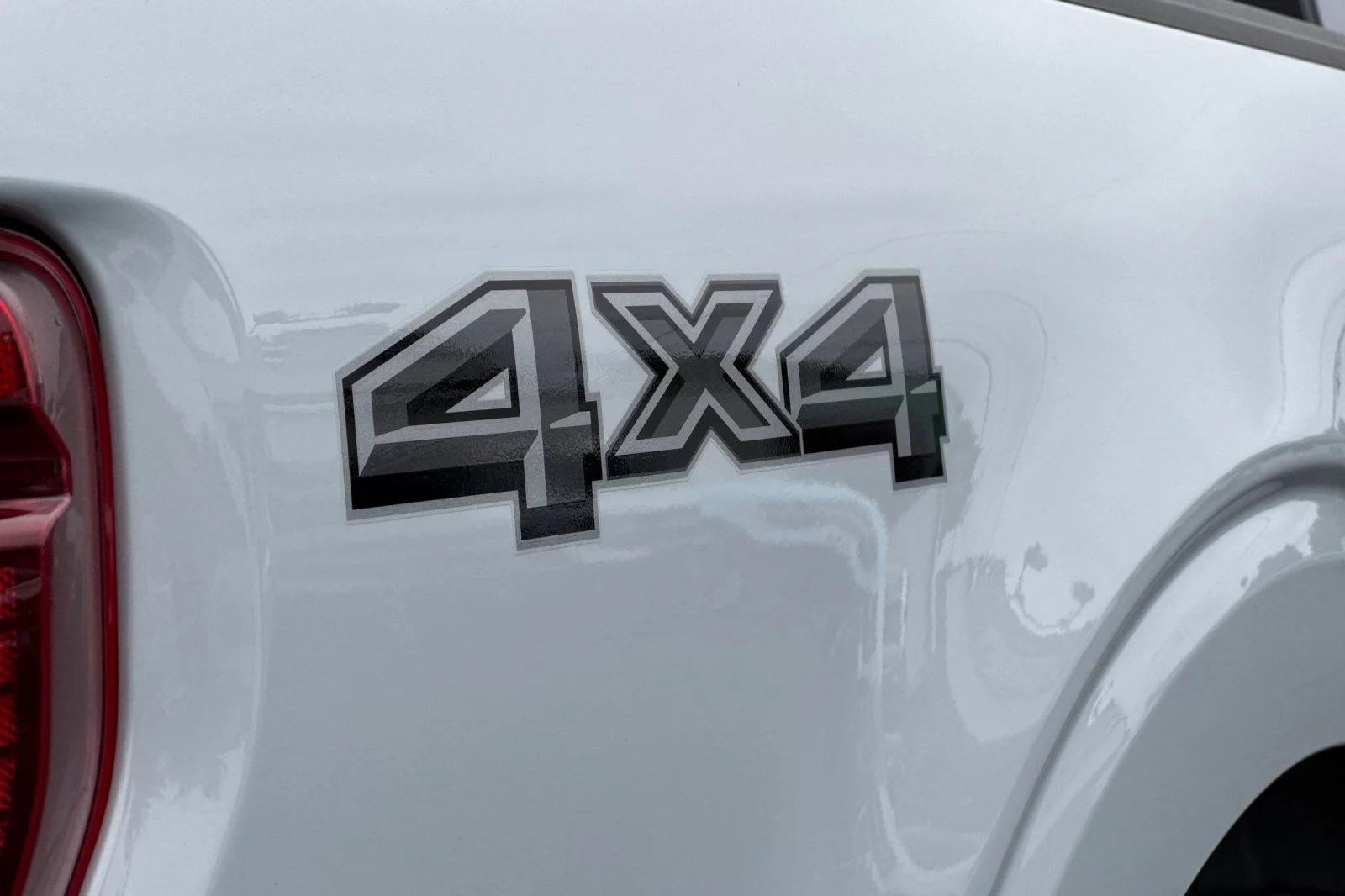 Certified Used 2025 White Metallic Ford XLT image 34